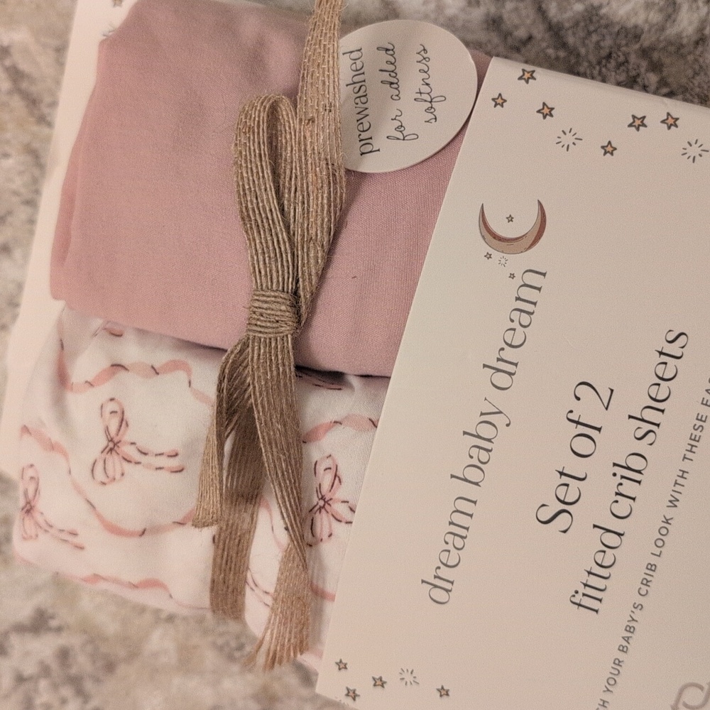 Pink and White Fitted Crib Sheets Set - Picture 4 of 4
